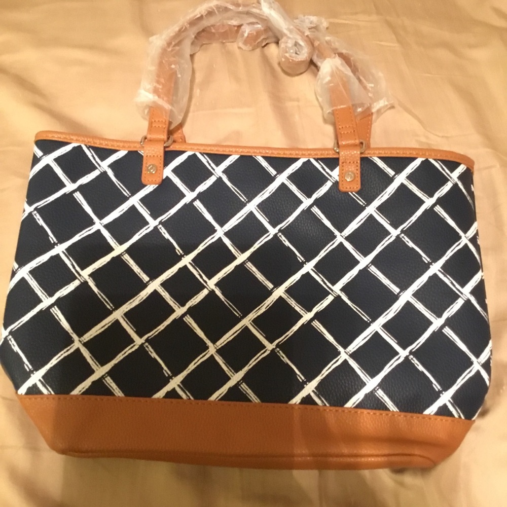 Thirty one Purse. Brand new.